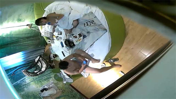 酒店摄像头偷拍_